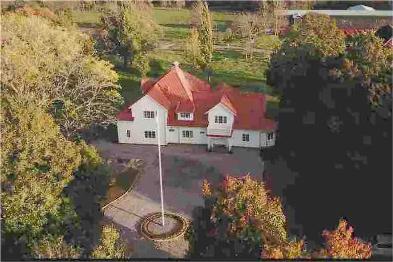 Finnekumla Farm - Image 1