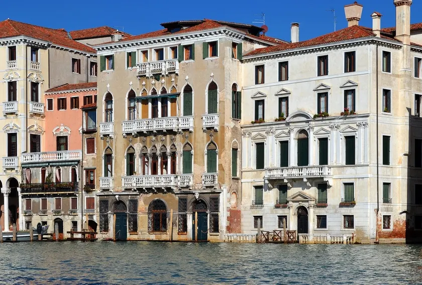 Palazzo Smith Valmarana - Image 1