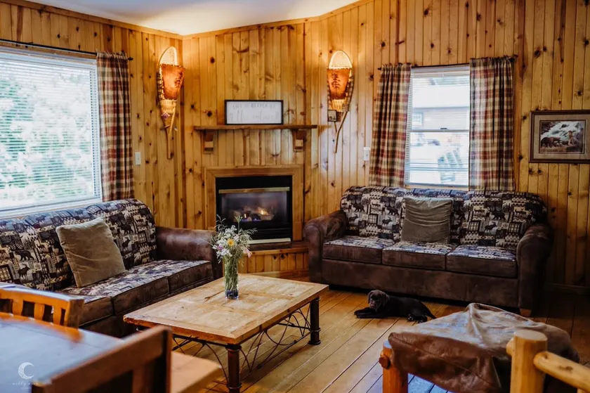 Log Cabin Family Getaway: Pine Creek Escape - Image 1