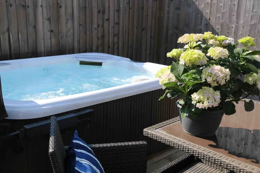 Cosy Cotswold Cottage near Blenheim Palace, Woodstock and Soho Farmhouse - Image 1