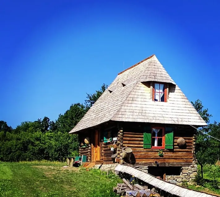 Sura lu' Costan | Costan's Barn - Image 1