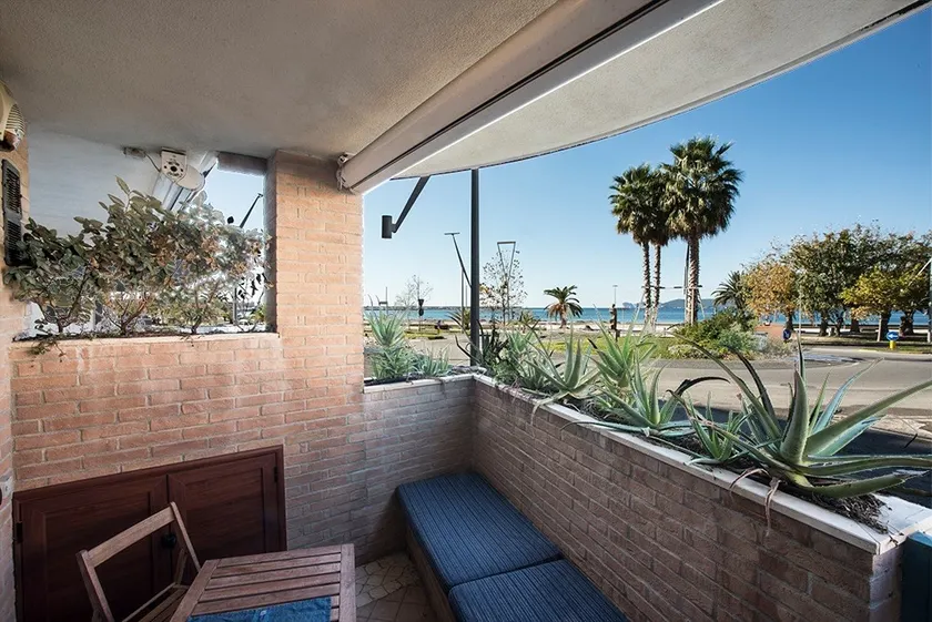 Valentina's House Beachfront - Image 1