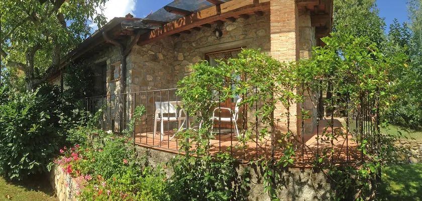 La Loggia, cozy stone cottage for 2 with terrace - Image 1