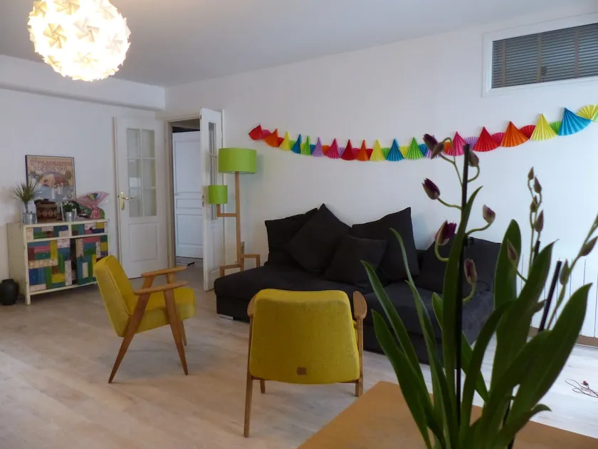 Jourdain Buttes-Chaumont 80 m2 3 BR/2 Bath - Image 1