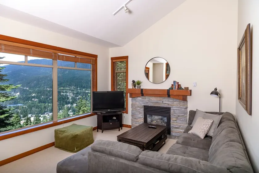 BLUFFS 6 | 3 Bed 2 Bath Townhouse | Ski-In/Out | Breathtaking Views | Hot Tub - Image 1