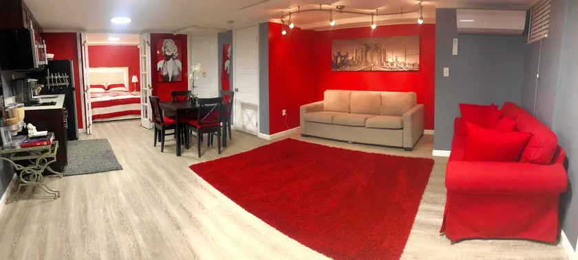 Brooklyn’s lovely Luxurious Suite sleeps 5 - Image 1