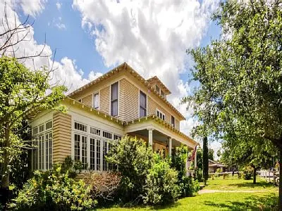 Historic House - Modern Amenities - Downtown - Image 1