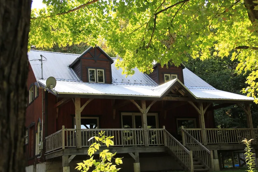 Covey Hill Chalet - Image 1