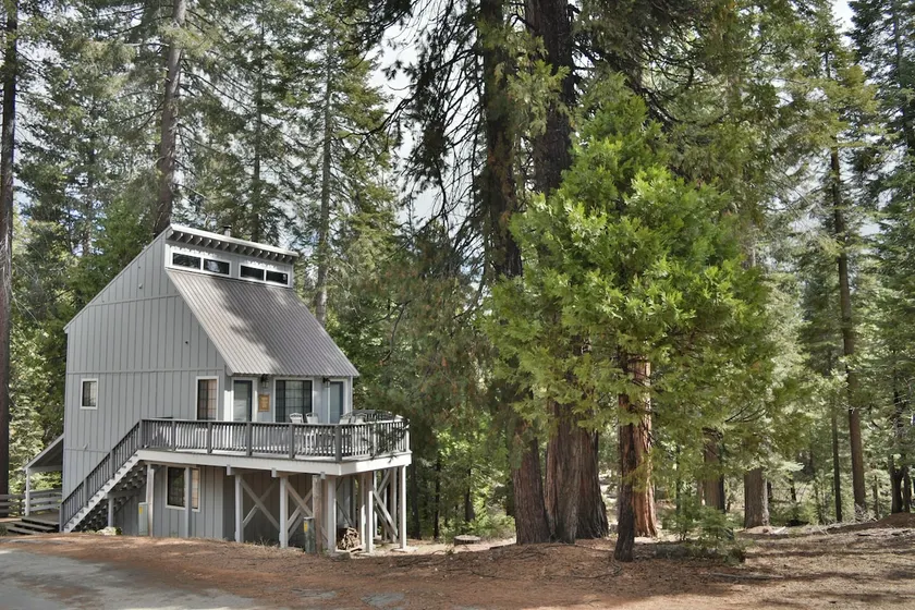 Serendipity: West Village Cabin with Gas Fire Pit - Image 1