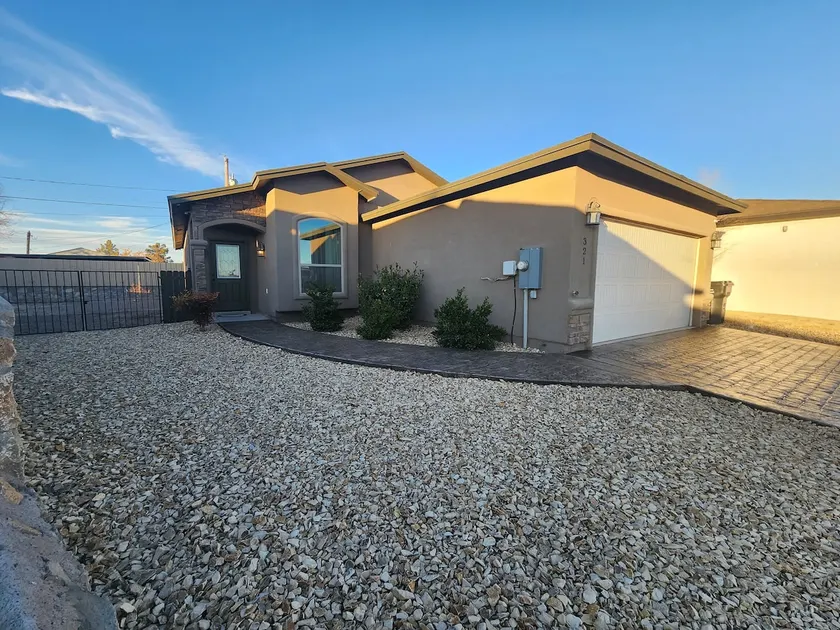 Beautiful Newly Built 3 Bedroom House - Image 1