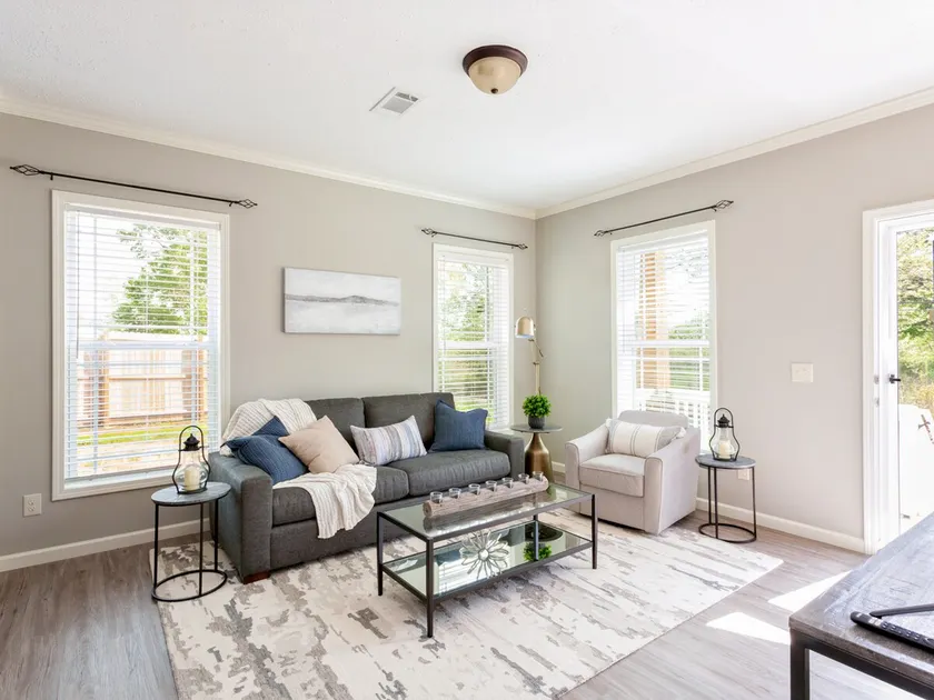 Upscale Duplex Getaway for 4 near Madison - Image 1