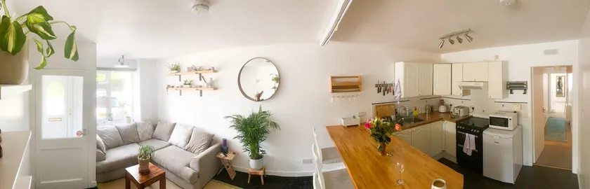 Bright and comfortable holiday let - Image 1