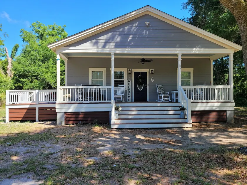 Modern Farmhouse Getaway near MCAS/PI & Agapae Oaks - Image 1