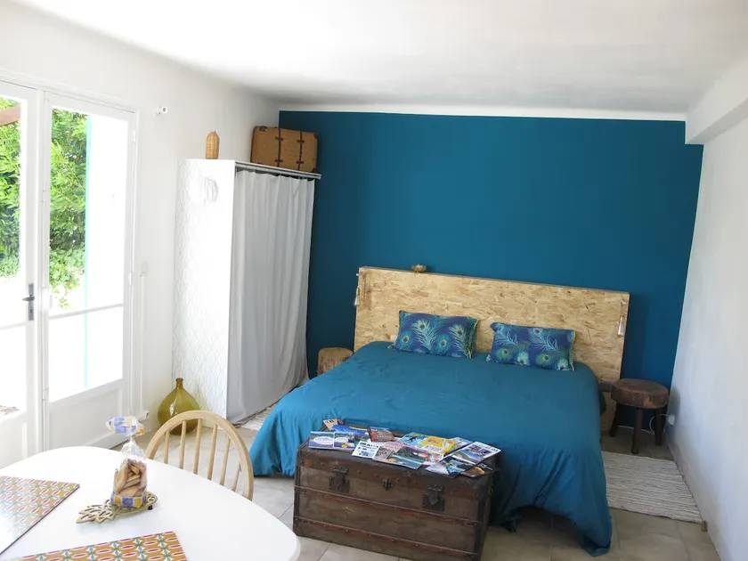 Nice studio, terrace and large garden with views - Image 1