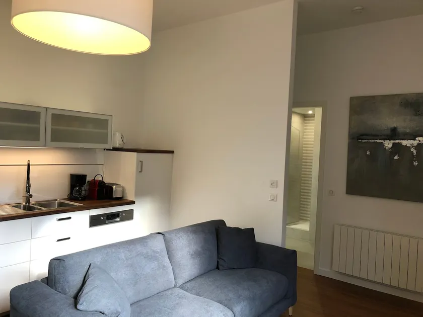 3 rooms, Marcel Sembat metro station - Image 1