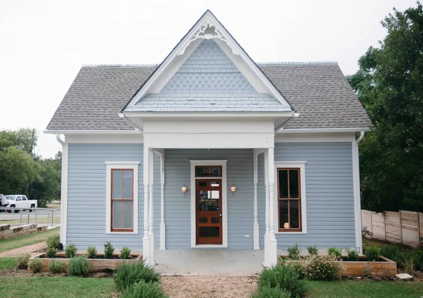 Historic tiny home in the heart of Georgetown. - Image 1