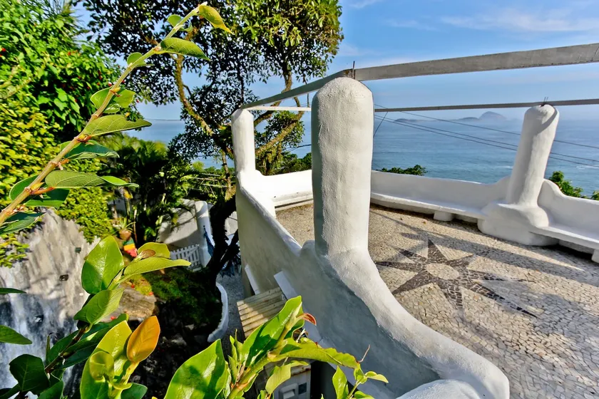 Sun House - Mediterranean Style Beachfront House - Image 1