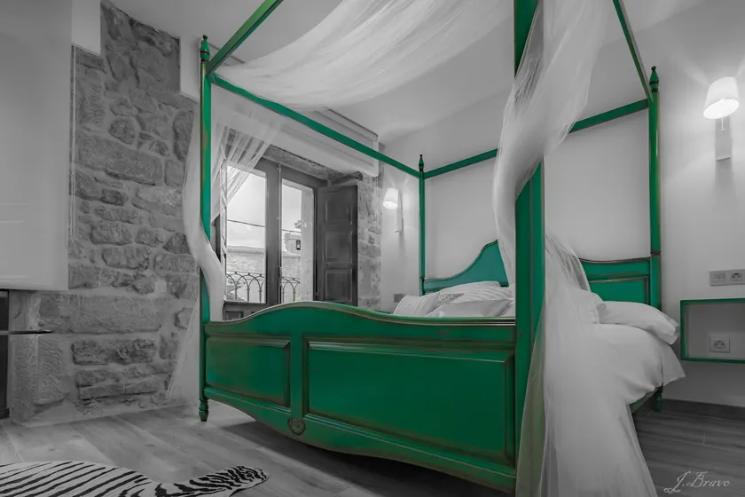 Full HOTEL in Rioja Alavesa - Image 1