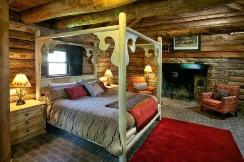 Westerfield Log Cottage - Image 1