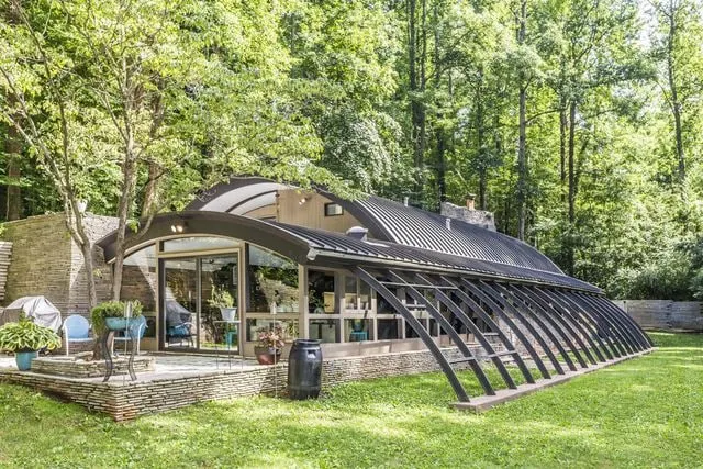 Unique Mid-Century Modern Gem - Image 1