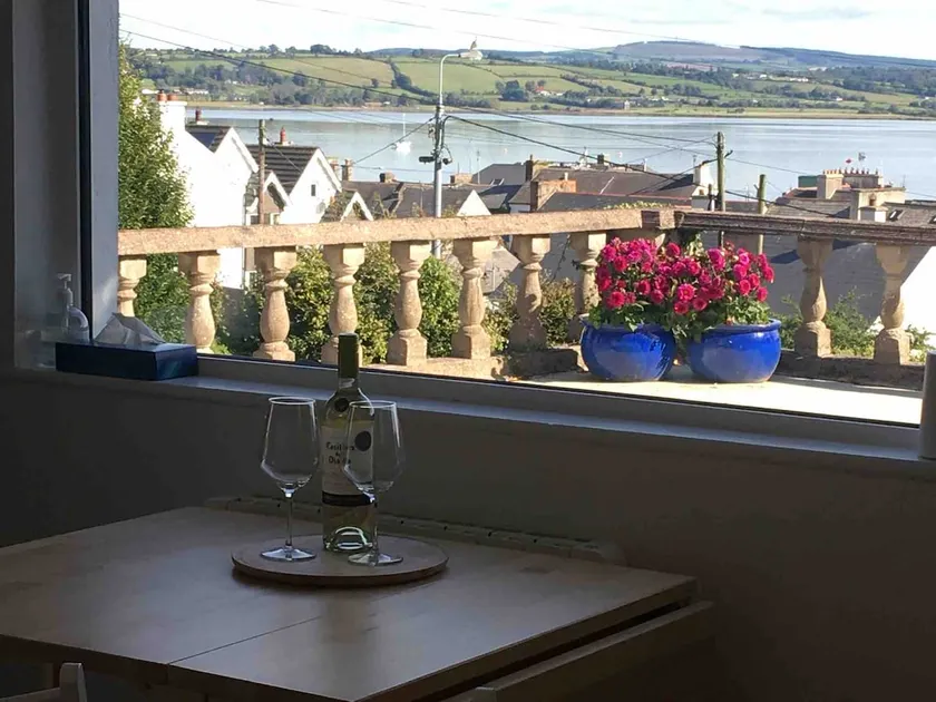 Cois Taoide Cottage - Image 1