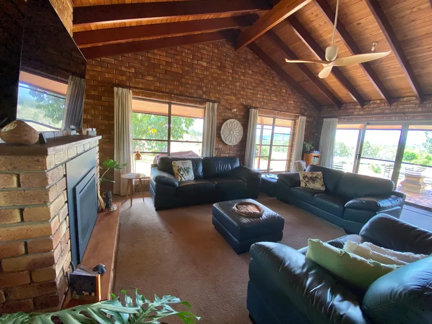 Spacious Family Home-Acreage 15min drive to Boonah - Image 1