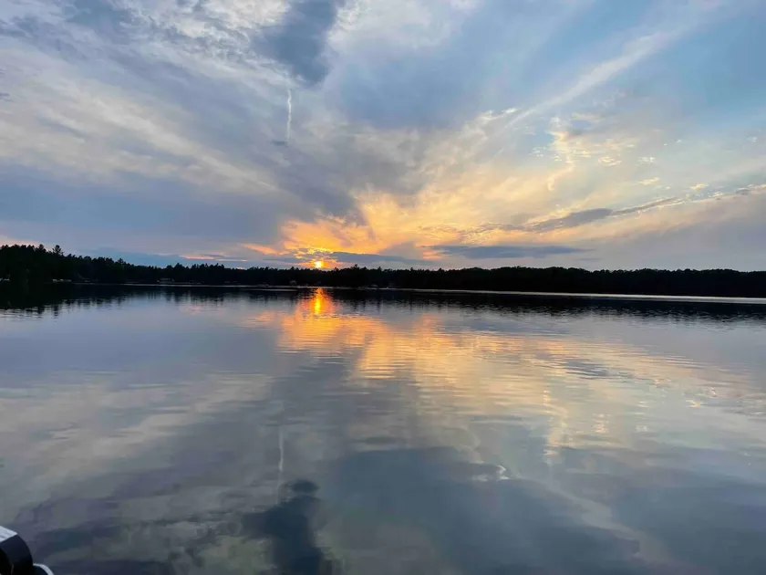 Family Friendly Lakefront Cabin on Gooseneck Lake - Image 1