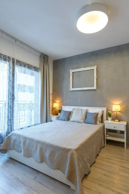 K40 Romantic Deluxe Studio In the City Center - Image 1