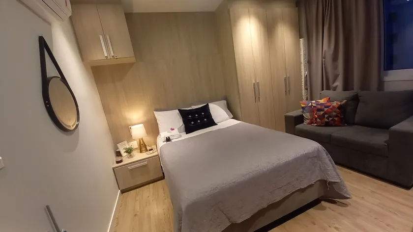 New central studio apartment - Image 1