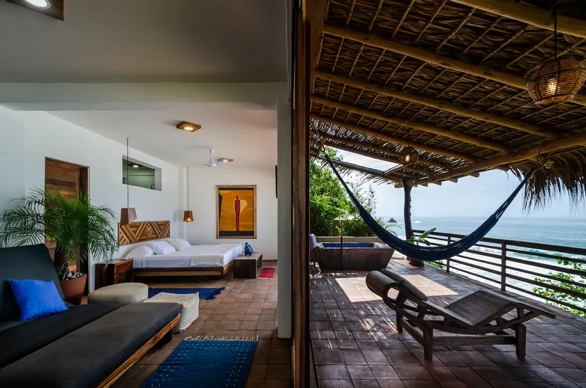 Lazuli Cielo - Beachfront Loft - Image 1