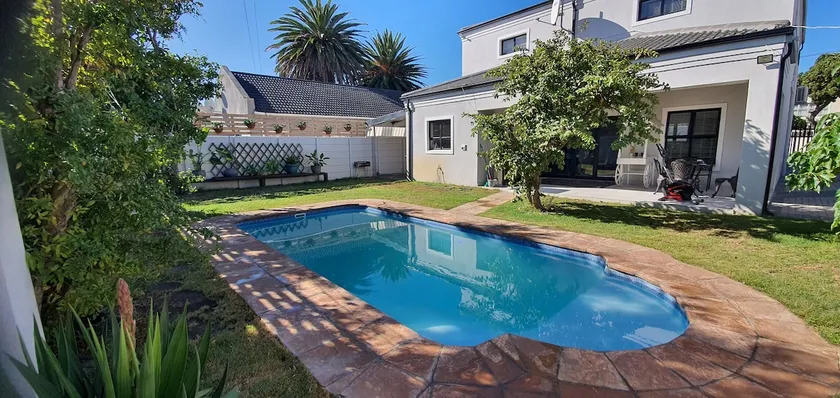 Guest House Villa Parisienne. Upmarket 5 B/rooms. - Image 1