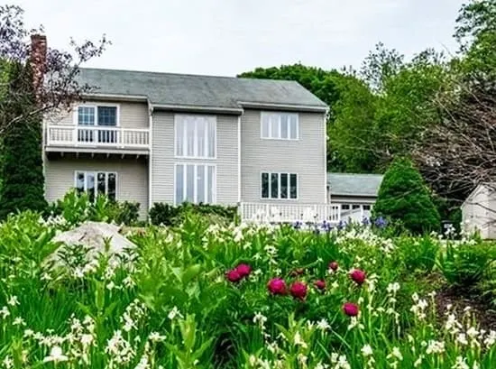 Gloucester Private Contemporary 4 bedrooms - Image 1