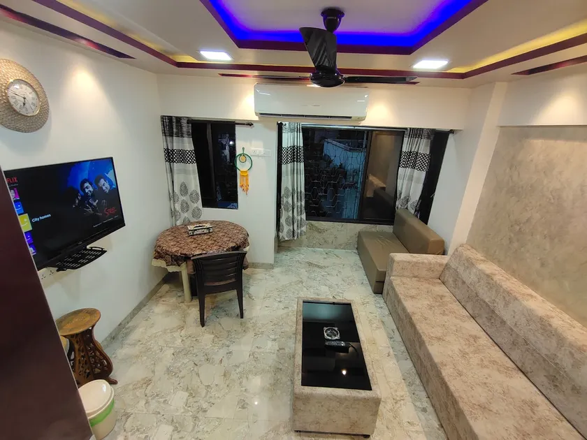 Cozy Furnished Apartment One Block From The Ocean - Image 1