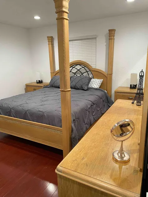 Beautiful 4 bedroom 2 bathroom house - Image 1