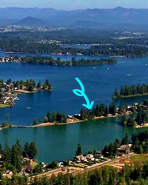 Waterfront Cabin on Desirable Lake Tapps - Image 1
