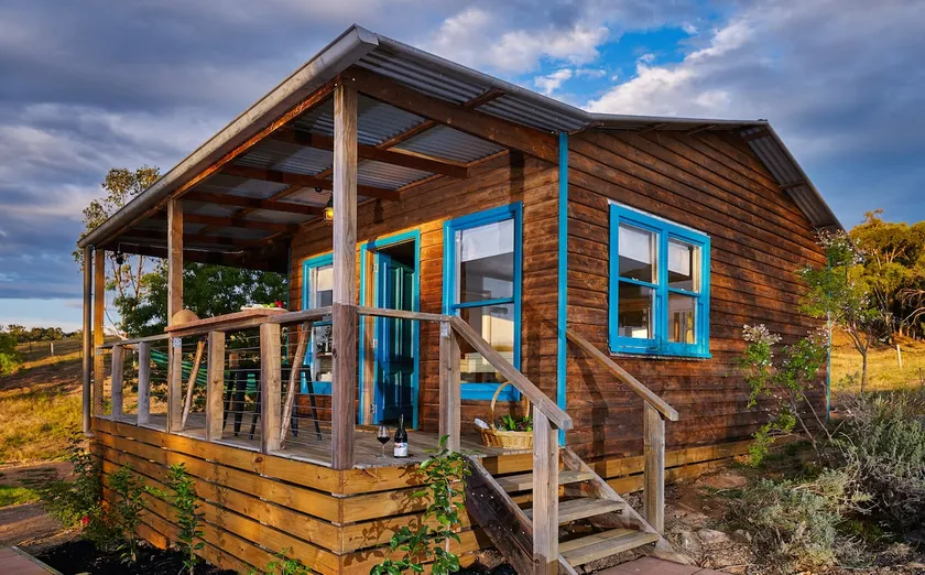 Private cabin with amazing valley views - Image 1