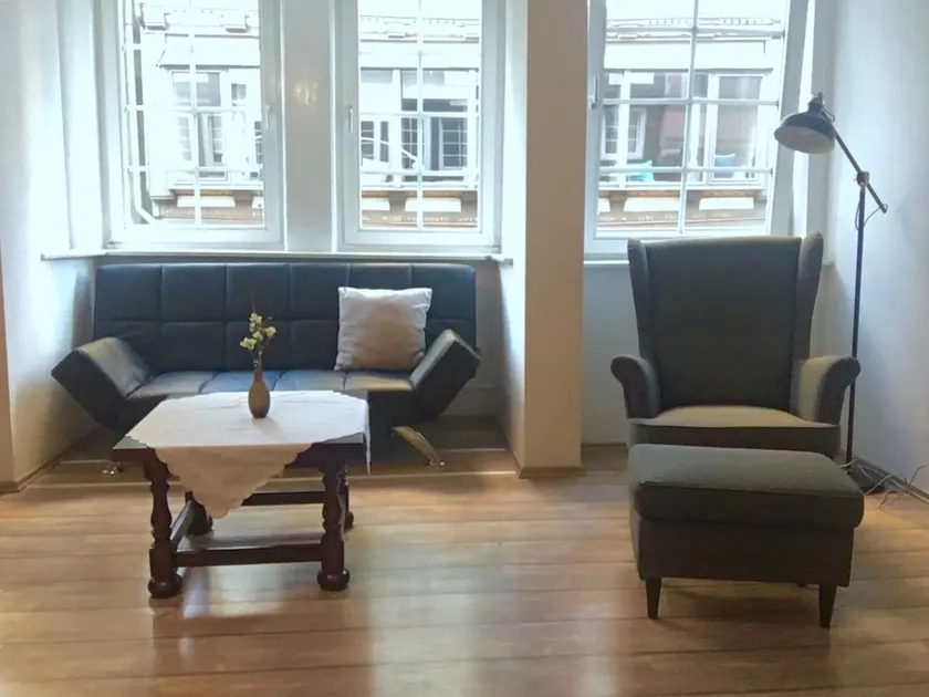 Beautiful apartment in the heart of the historic old town - Image 1