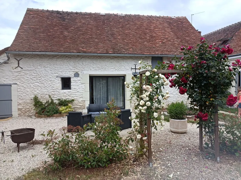 beautiful quiet farmhouse - Image 1