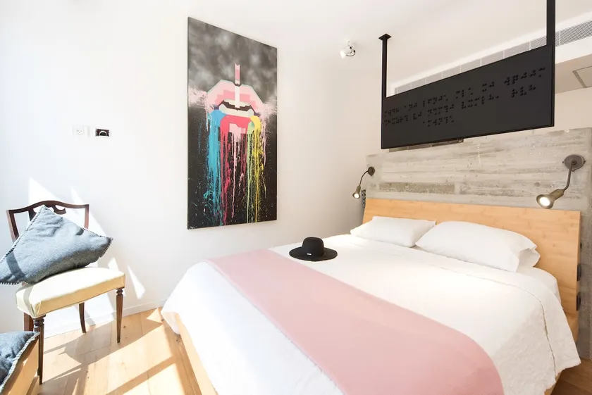 PETTY Luxury Apartment with Garden - Best Location - Image 1
