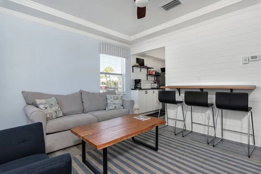 Cozy cottage on Casey Key - Image 1