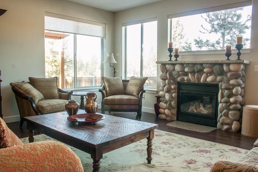 Light-Filled 5BR, Great location! - Image 1