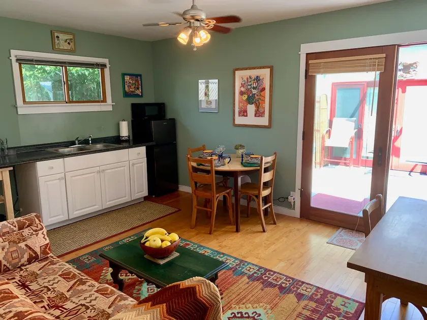Cozy Private 1BR Guest Suite LAX, beach, LMU, SoFi - Image 1