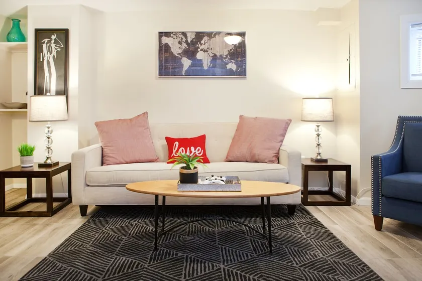 Amazing Logan Circle 2bdrm Bsmt Apt/ Conv Ctr. - Image 1