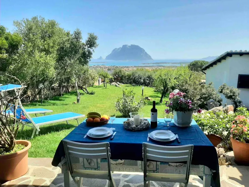 Breathtaking sea view house front Tavolara island - Image 1
