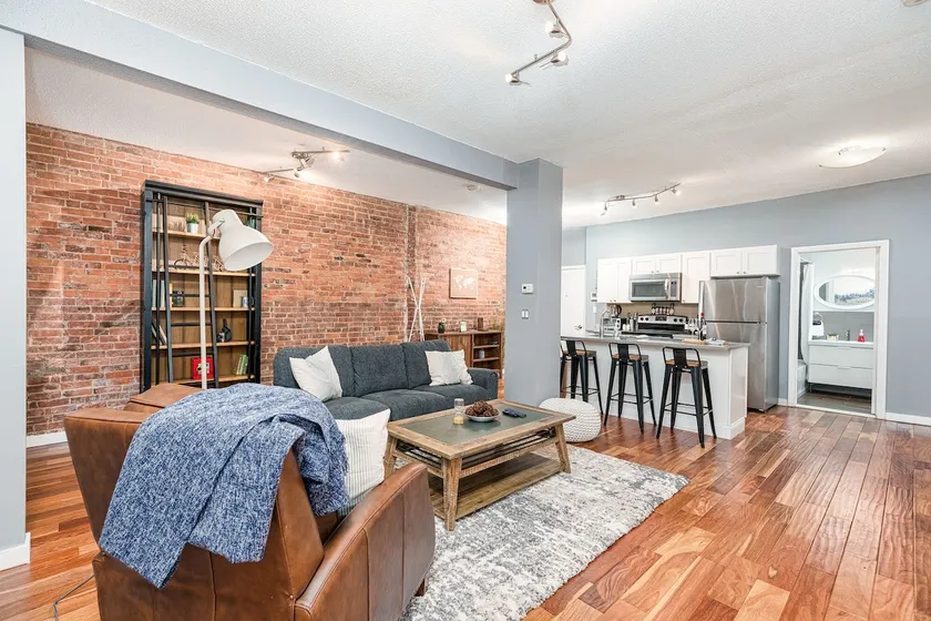 Wooster St. Gem | Pizza Nxt Door | Walk Everywhere - Image 1