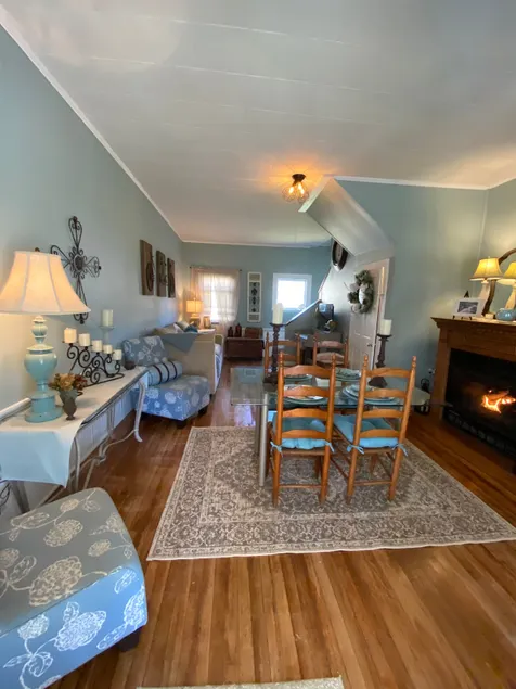 Whimsical and Wonderful Retreat near the Ocean - Image 1