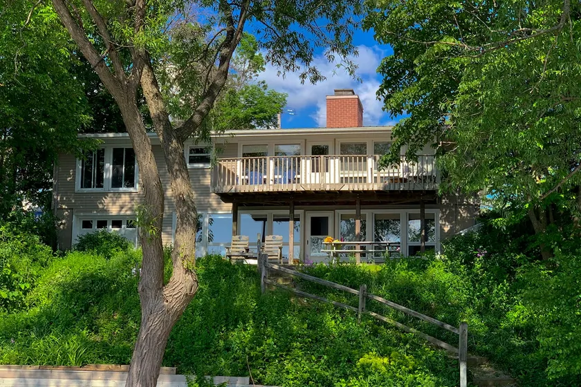 New Listing! Keuka Lake, East Side, Penn Yan - Image 1