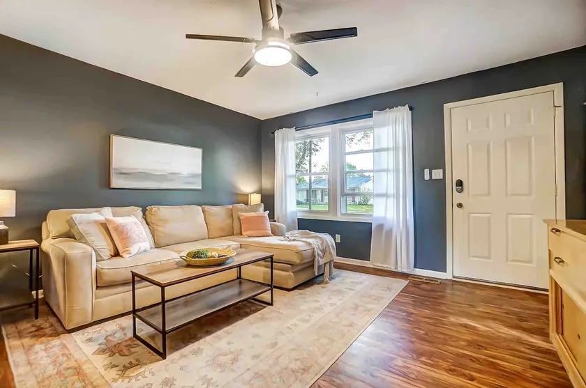 Cozy Pet Friendly Retreat - Image 1