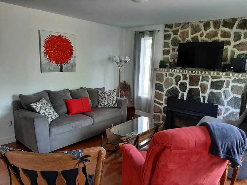 In the shadow of Orford, Le Rouge. Entire apartment - Image 1
