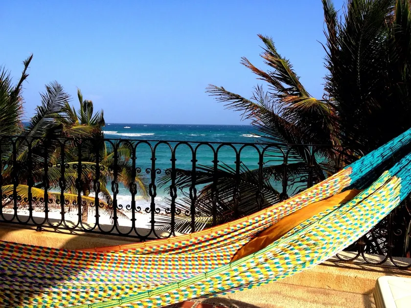 Beautiful Beachfront Apartment - Image 1